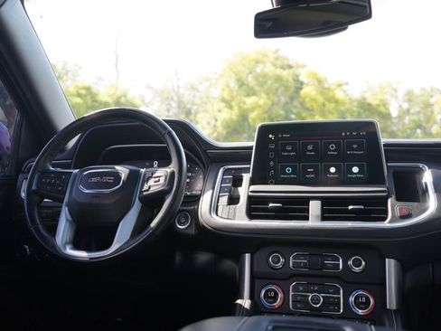 Used 2023 GMC Yukon SLT w/ SLT Premium Package AWD/4WD image 10