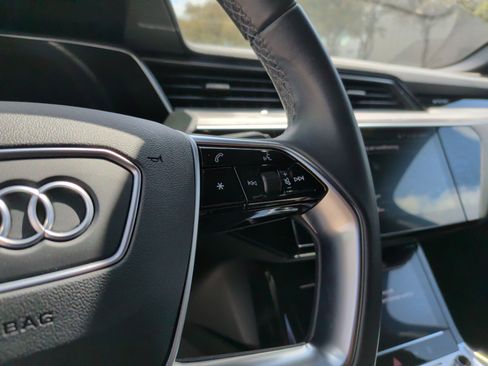 Used 2023 Audi e-tron Premium Plus w/ Premium Plus Package image 20