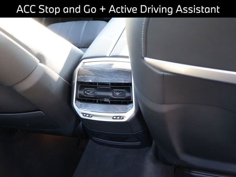 Certified 2025 BMW 760i xDrive image 17