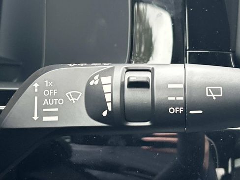 New 2026 Nissan Pathfinder Platinum AWD/4WD image 32