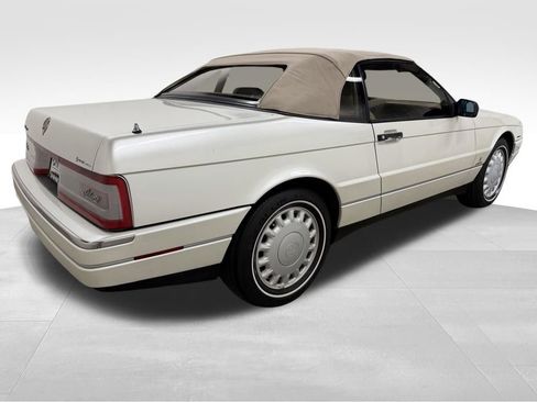 Used 1993 Cadillac Allante FWD image 7