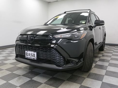 Used 2024 Toyota Corolla Cross AWD Hybrid image 4
