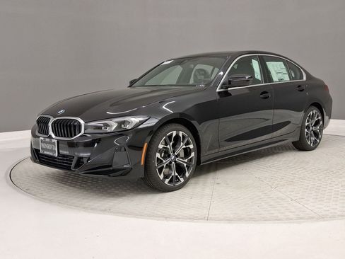 New 2026 BMW 330i Sedan w/ Convenience Package RWD image 32
