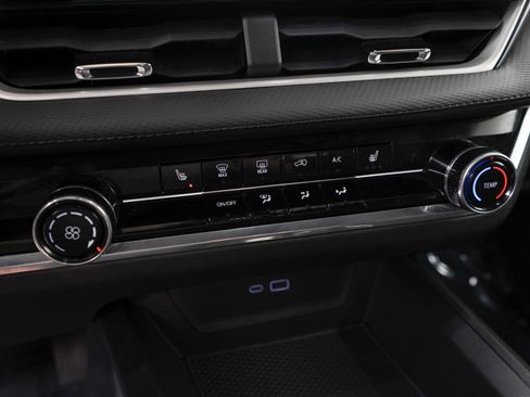 Used 2025 Chevrolet Equinox LT image 20