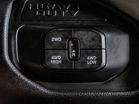 Used 2025 RAM 3500 Laramie AWD/4WD image 25