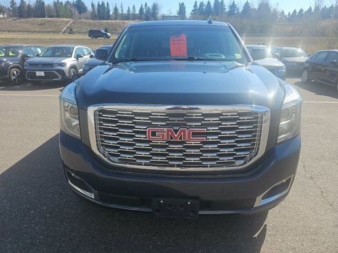Used 2019 GMC Yukon XL Denali image 4