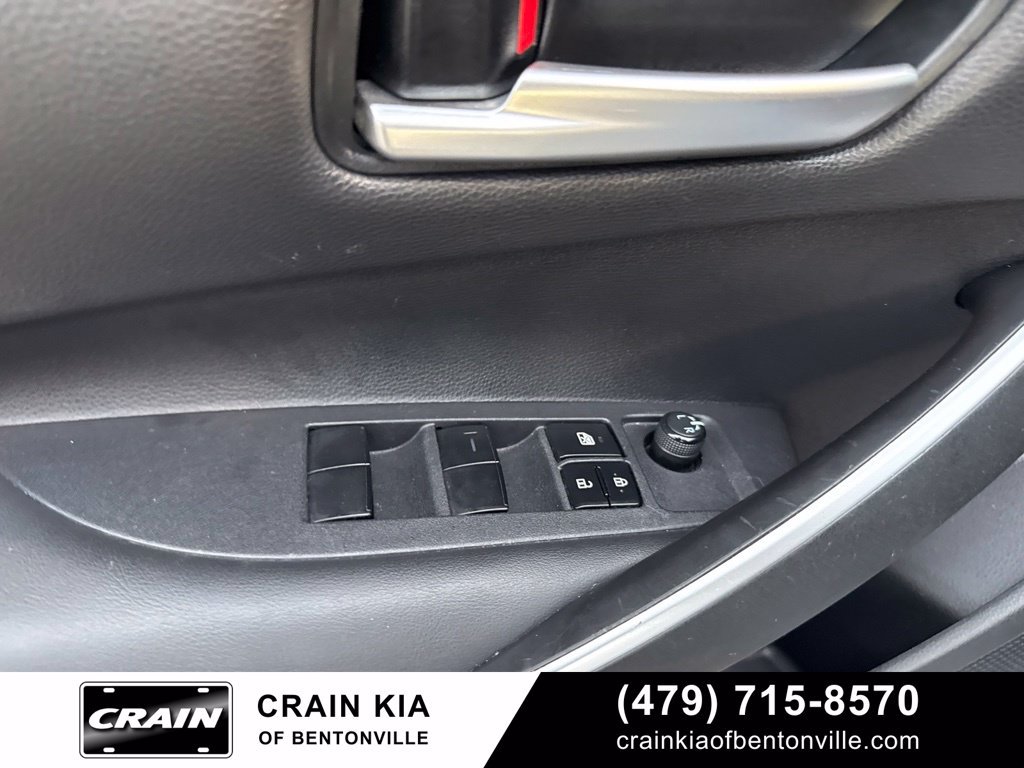 Used 2023 Toyota Corolla SE FWD image 17