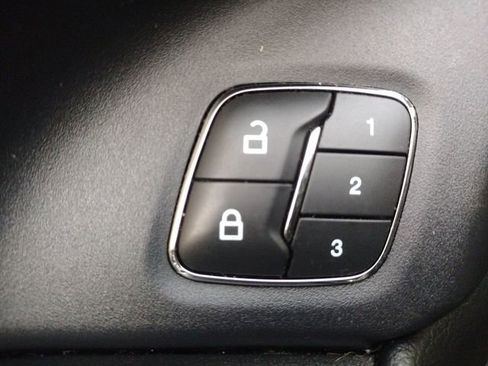 Used 2020 Ford Expedition XLT w/ Equipment Group 202A image 35