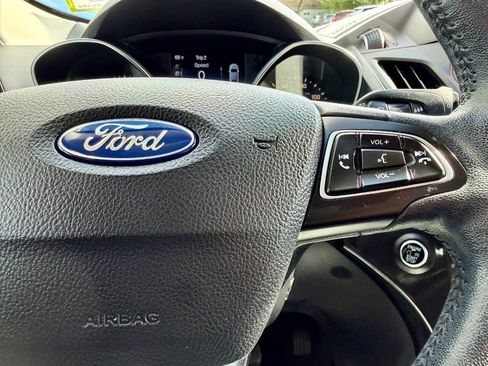 Used 2019 Ford Escape Titanium AWD/4WD image 37