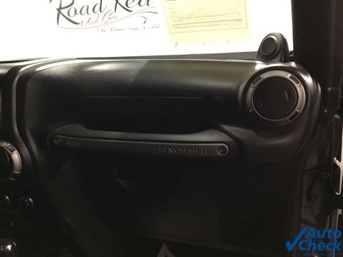 Used 2014 Jeep Wrangler Sport AWD/4WD image 29