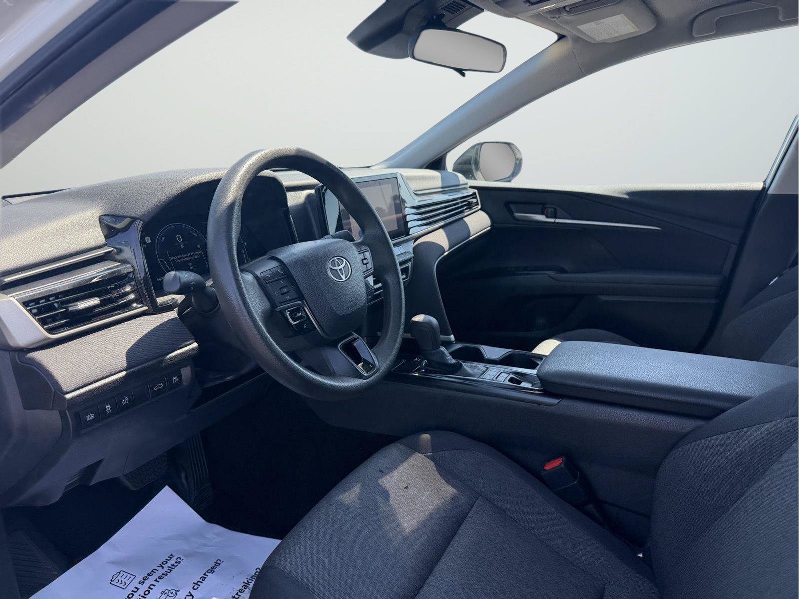 Used 2025 Toyota Camry LE FWD image 13