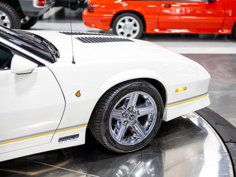 Used 1989 Chevrolet Camaro IROC-Z image 19