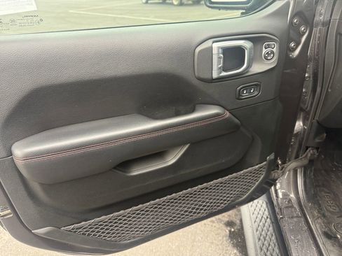 Used 2020 Jeep Gladiator Rubicon w/ Dual Top Group image 11