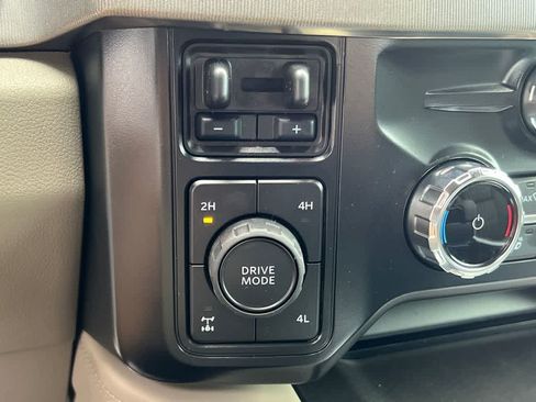 New 2026 Ford F350 Platinum w/ Platinum Plus Package AWD/4WD image 27