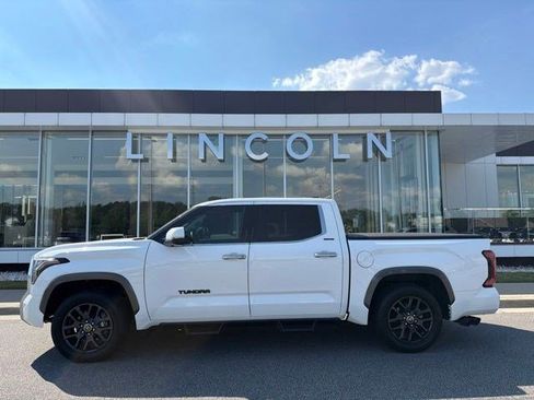 Used 2022 Toyota Tundra Limited AWD/4WD image 2
