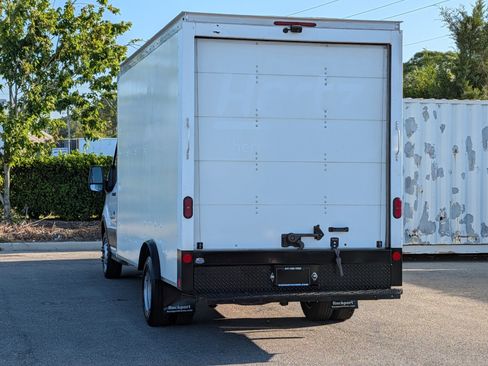Used 2022 Ford Transit 350 DRW RWD image 6