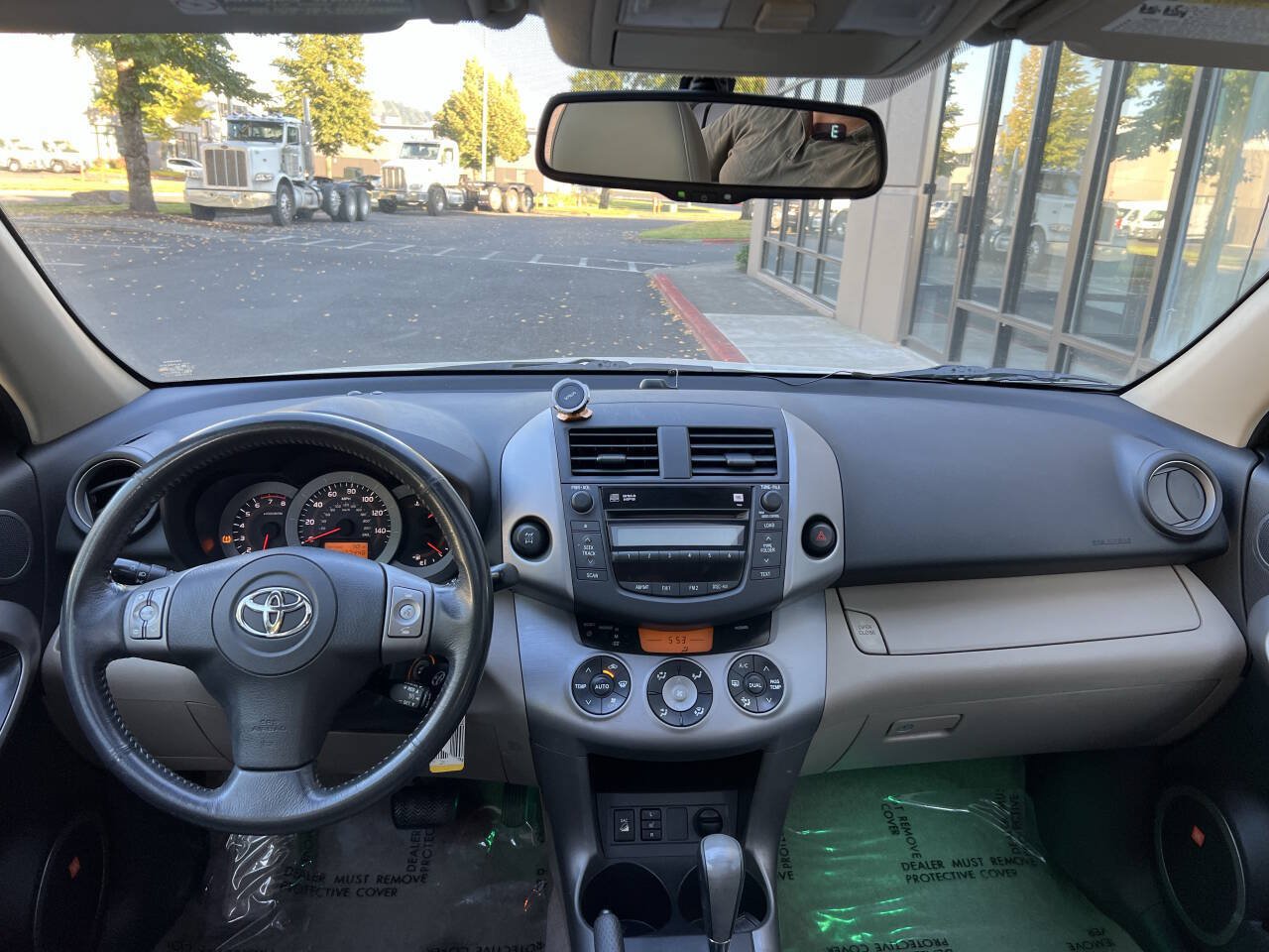 Used 2008 Toyota RAV4 Limited AWD/4WD image 16