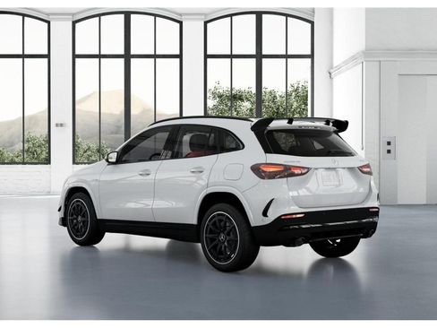 Certified 2026 Mercedes-Benz GLA 35 AMG 4MATIC image 29