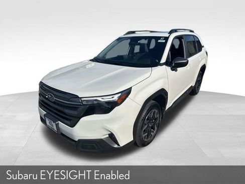 Certified 2025 Subaru Forester Premium AWD/4WD image 4