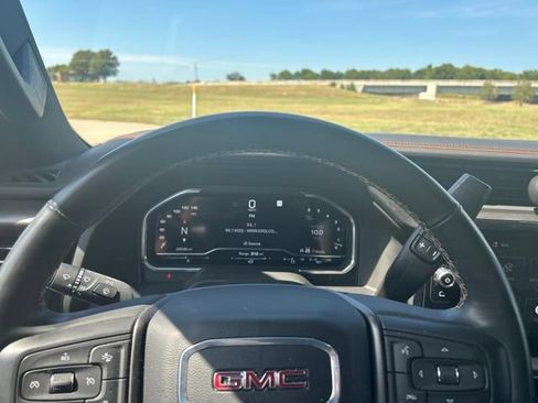Used 2025 GMC Sierra 2500 AT4 w/ AT4 Premium Plus Package AWD/4WD image 16
