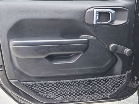 Used 2021 Jeep Wrangler Sport image 18