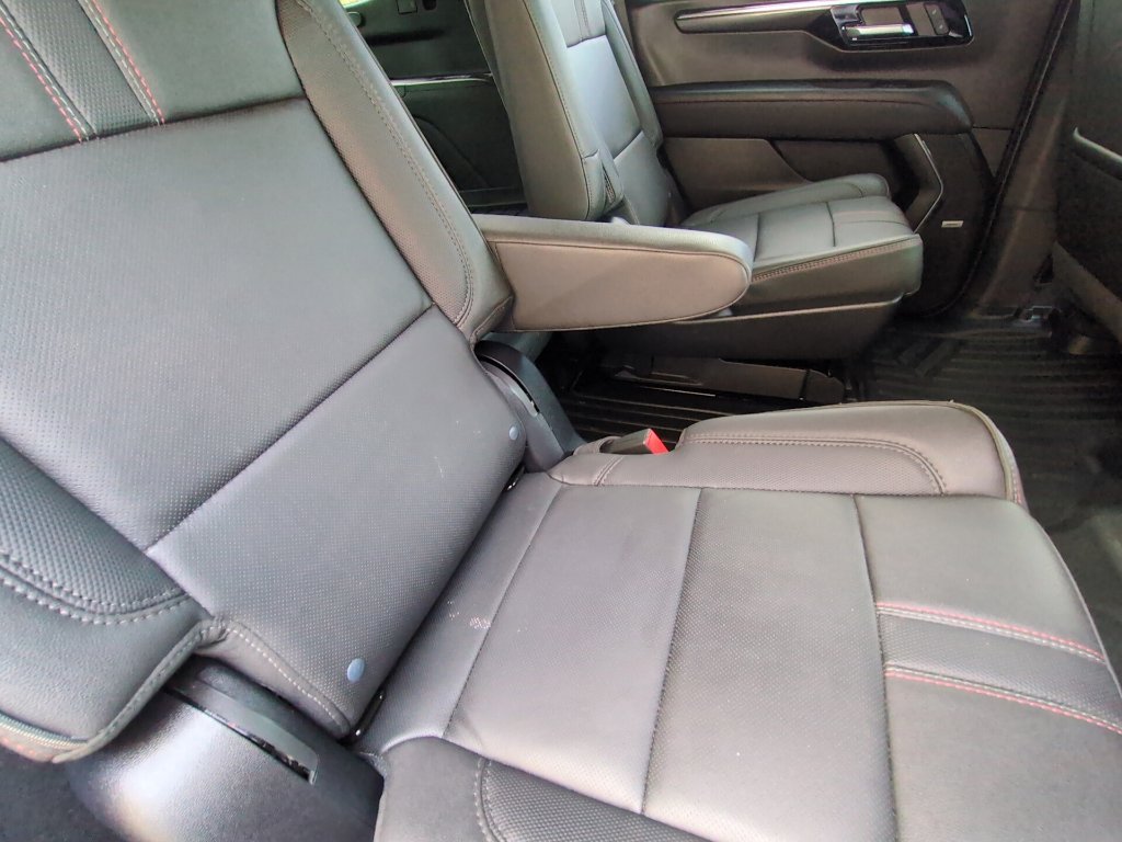 Used 2025 Chevrolet Tahoe RST w/ Comfort Package AWD/4WD image 26