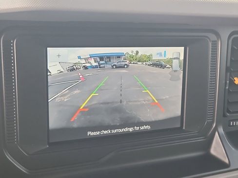 Used 2022 Ford Bronco Badlands image 19