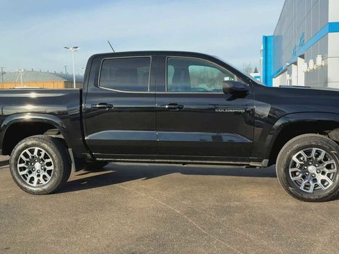 Used 2023 Chevrolet Colorado LT w/ LT Convenience Package III image 9
