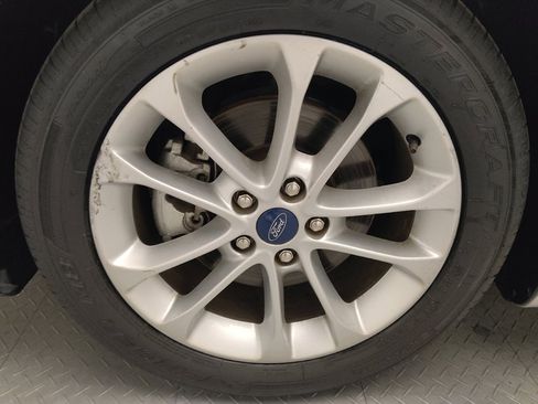 Used 2019 Ford Fusion SE image 31