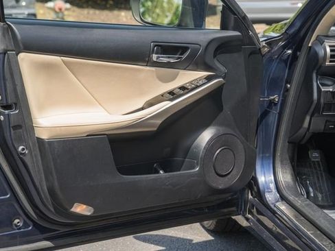 Used 2014 Lexus IS 250 RWD image 37