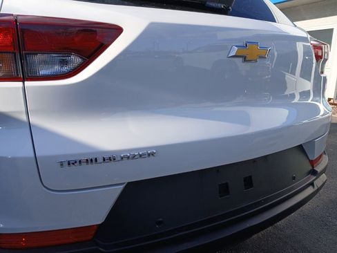 Certified 2022 Chevrolet TrailBlazer LS FWD image 13