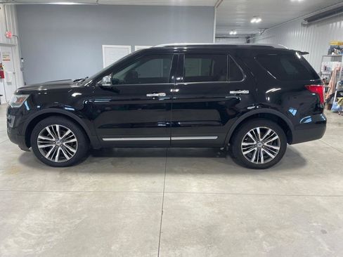 Used 2016 Ford Explorer Platinum image 4
