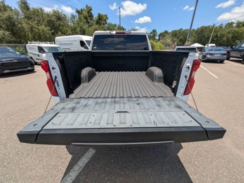Used 2022 Chevrolet Silverado 1500 RST w/ Redline Edition AWD/4WD image 12