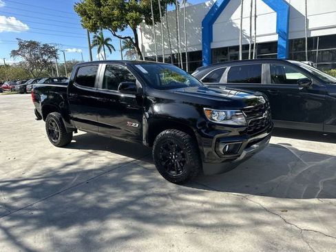 Used 2022 Chevrolet Colorado Z71 w/ Z71 Midnight Edition image 15