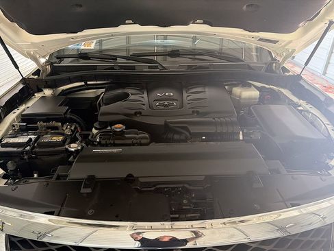 Used 2017 INFINITI QX80 4WD w/ Deluxe Technology Package image 35