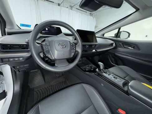 Used 2024 Toyota Prius XLE image 3
