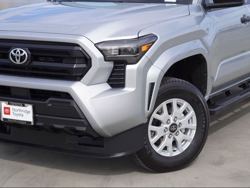 Certified 2024 Toyota Tacoma SR image 5