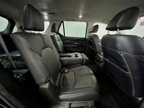 Used 2025 Honda Pilot EX-L image 19