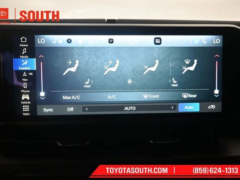 Used 2024 Jeep Wrangler High Altitude AWD/4WD image 15