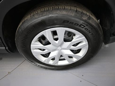 Certified 2025 Toyota Corolla Cross L image 15