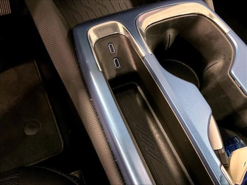 Used 2025 Chevrolet Equinox EV LT w/ Convenience Package image 26