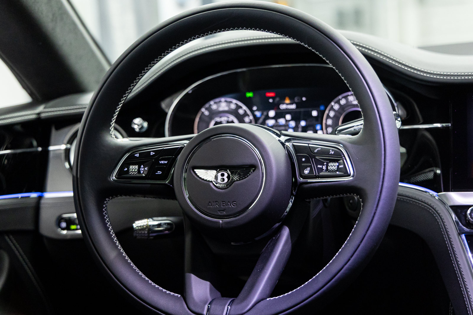Certified 2026 Bentley Continental GT Azure AWD/4WD image 32