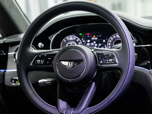 Certified 2026 Bentley Continental GT AWD/4WD image 32