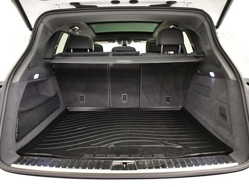 Used 2023 Porsche Cayenne image 57