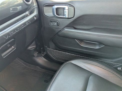 Used 2021 Jeep Wrangler Unlimited Rubicon w/ Dual Top Group image 21