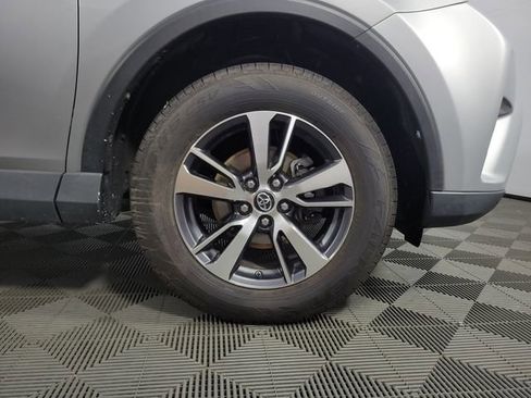 Used 2018 Toyota RAV4 XLE w/ Plus Extra Value Package AWD/4WD image 11