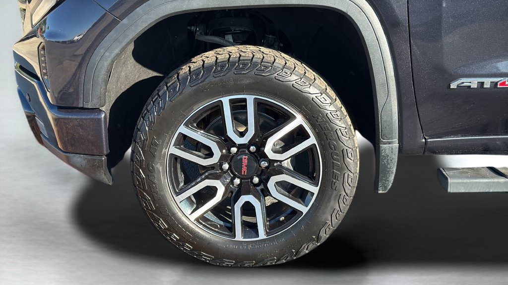 Used 2023 GMC Sierra 1500 AT4 w/ AT4 Preferred Package AWD/4WD image 5