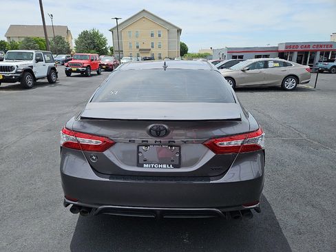 Used 2020 Toyota Camry XSE FWD image 4