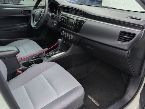 Used 2015 Toyota Corolla L FWD image 11