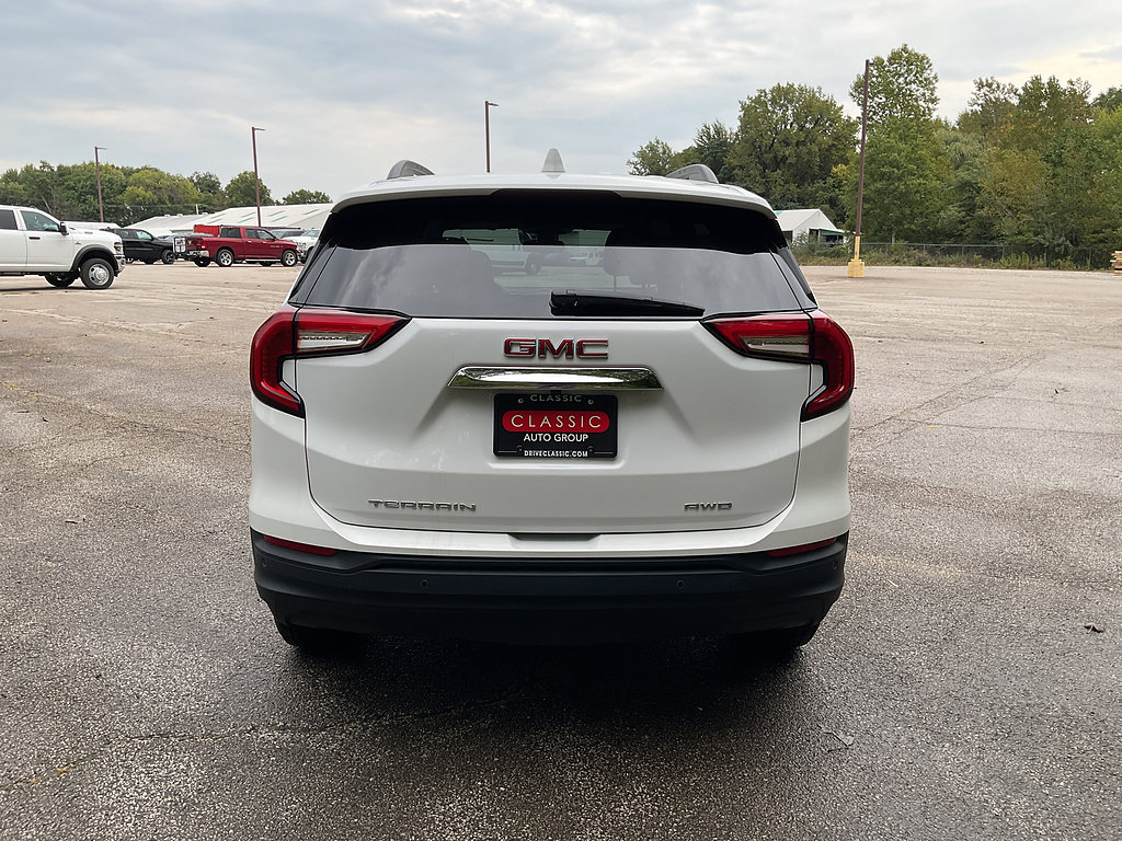 Used 2024 GMC Terrain SLE w/ Driver Convenience Package AWD/4WD image 6